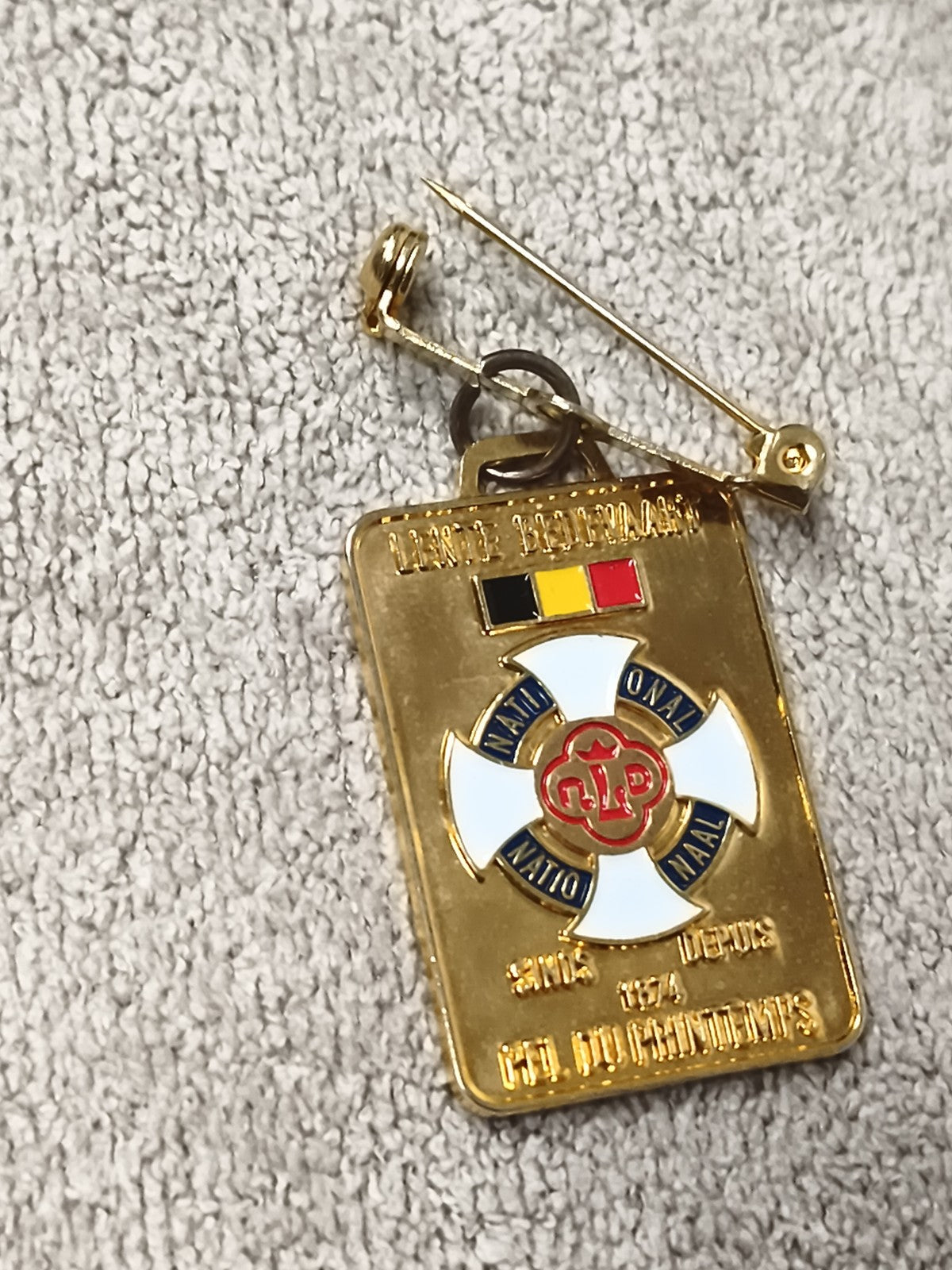 Médaille ancienne GGP Belgique dorée badge épingle National Naal vintage