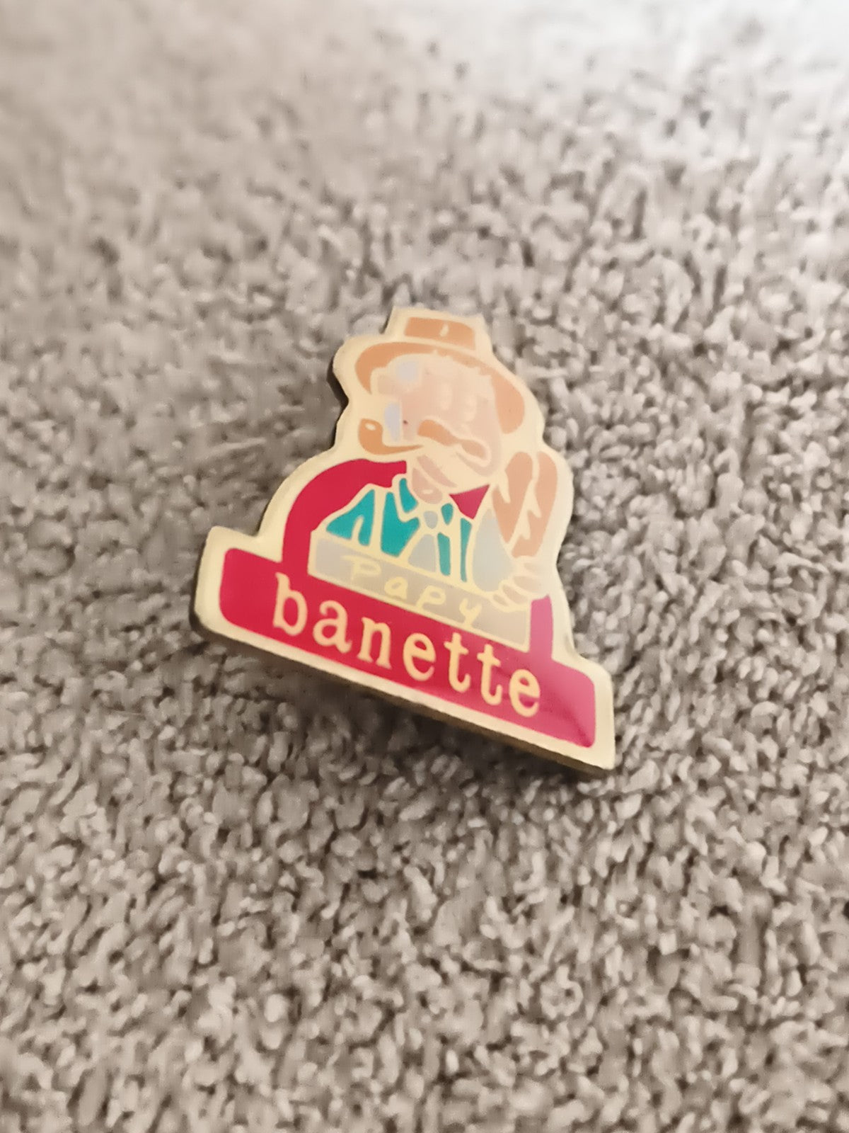 Pin's vintage Papy Banette boulangerie logo émaillé années 90 (Ref 8)