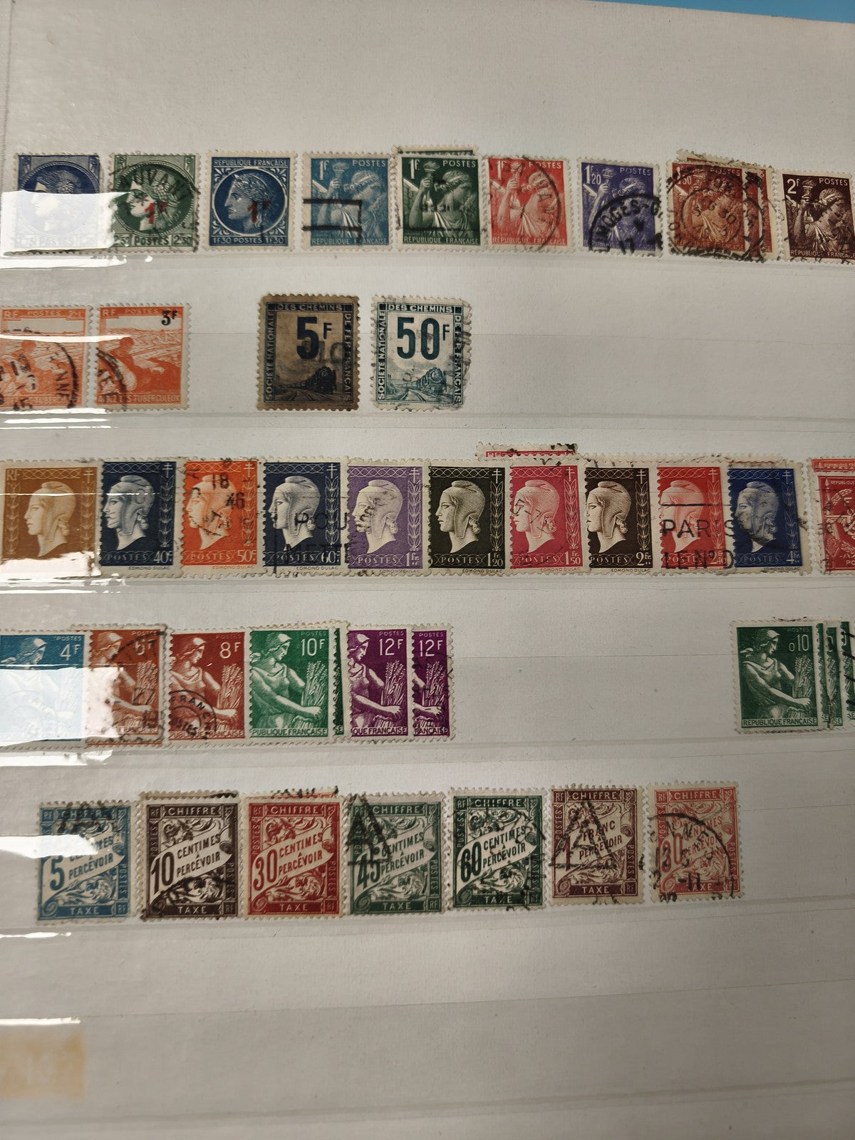 Lot anciens timbres oblitérés France philatélie, couleurs variées, collection