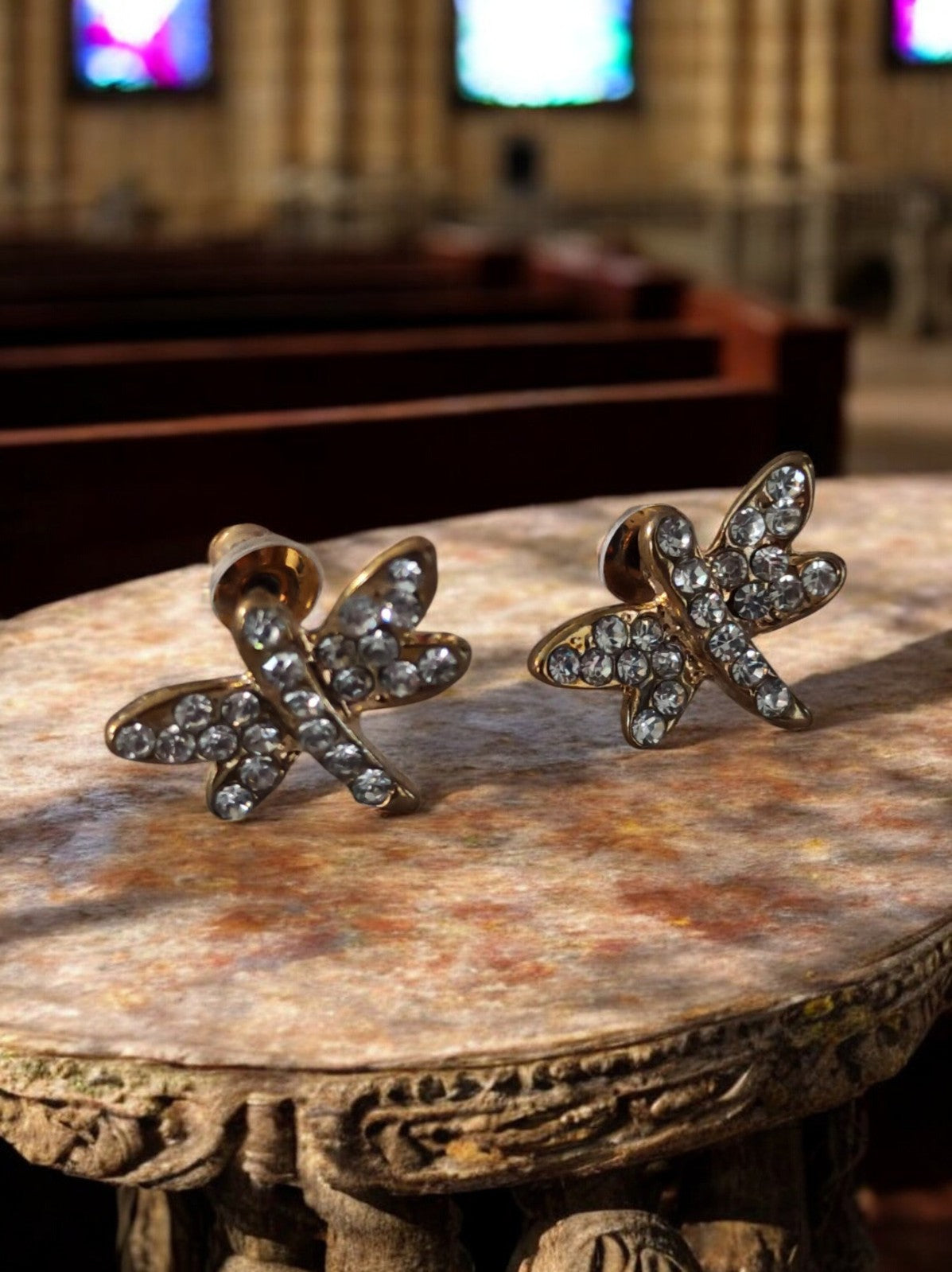 Boucles d’oreilles vintage libellule plaqué or années 60/70 strass brillant