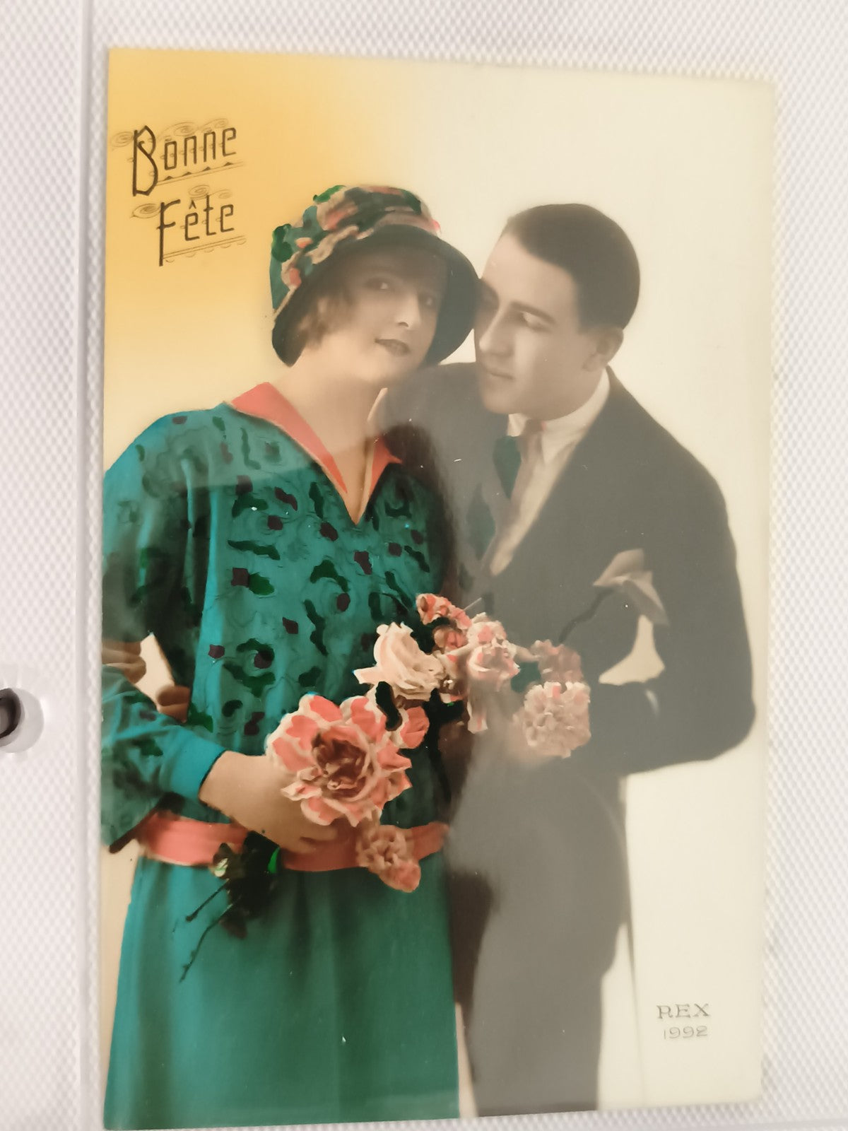 Carte postale ancienne Bonne Fête Art déco couple fleurs REX 1922 CPA vintage