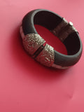 Bracelet ancien ethnique articulé décor gravé, aspect métal argenté et noir vint