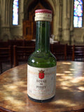 Mignonnette Noyau de Poissy liqueur vintage années 60 bouteille rétro