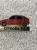 Pin's Citroën ZX rouge vintage, badge auto années 90, broche voiture (Ref 9)