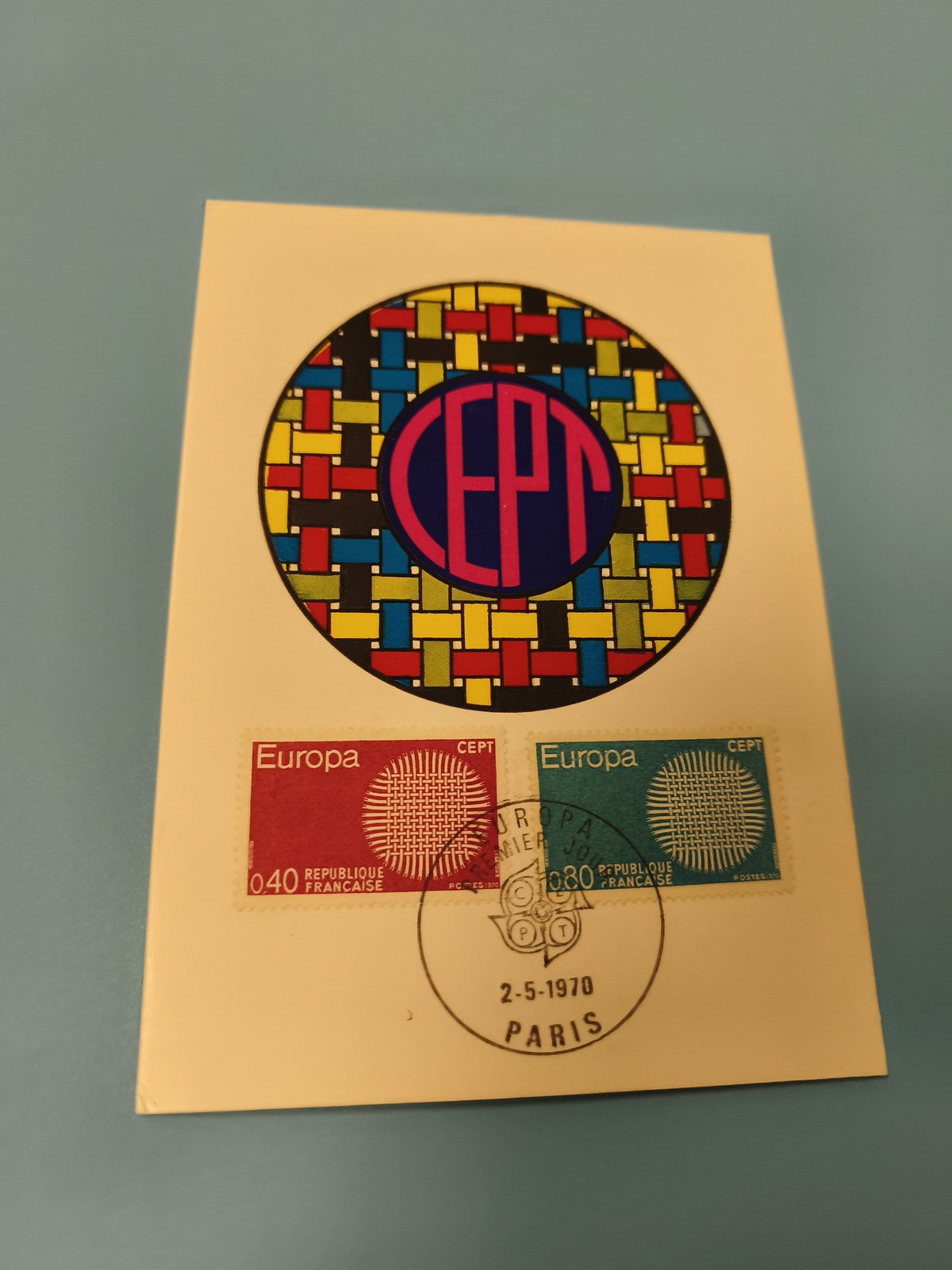 Enveloppe FDC Europa CEPT 1970 Paris timbres rouges et bleus motif géométrique