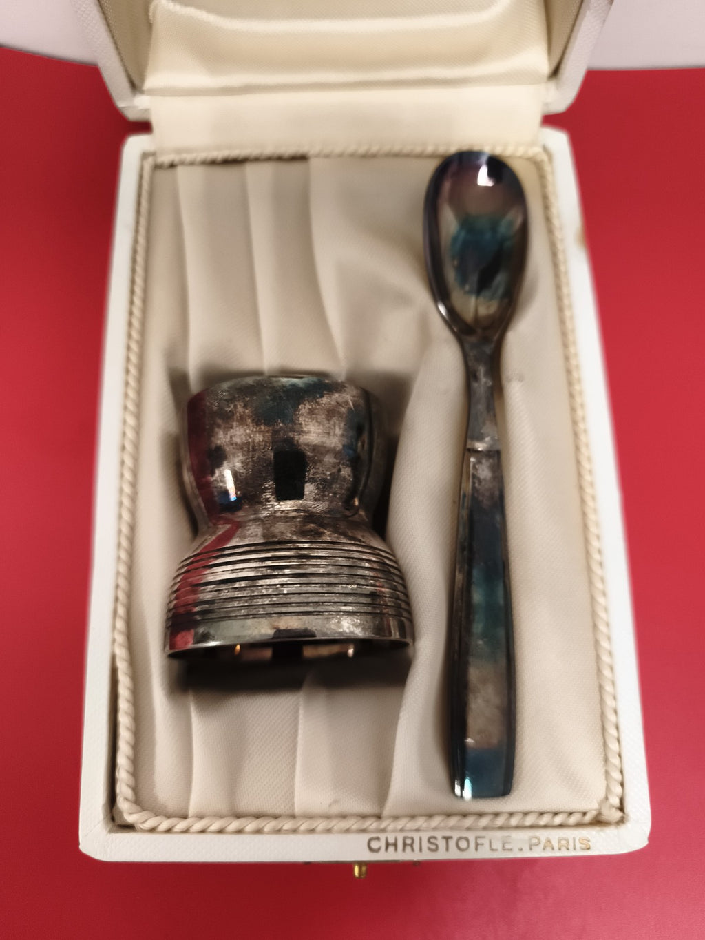 Set coquetier et cuillère Christofle ancien, coffret d’origine, finition argenté