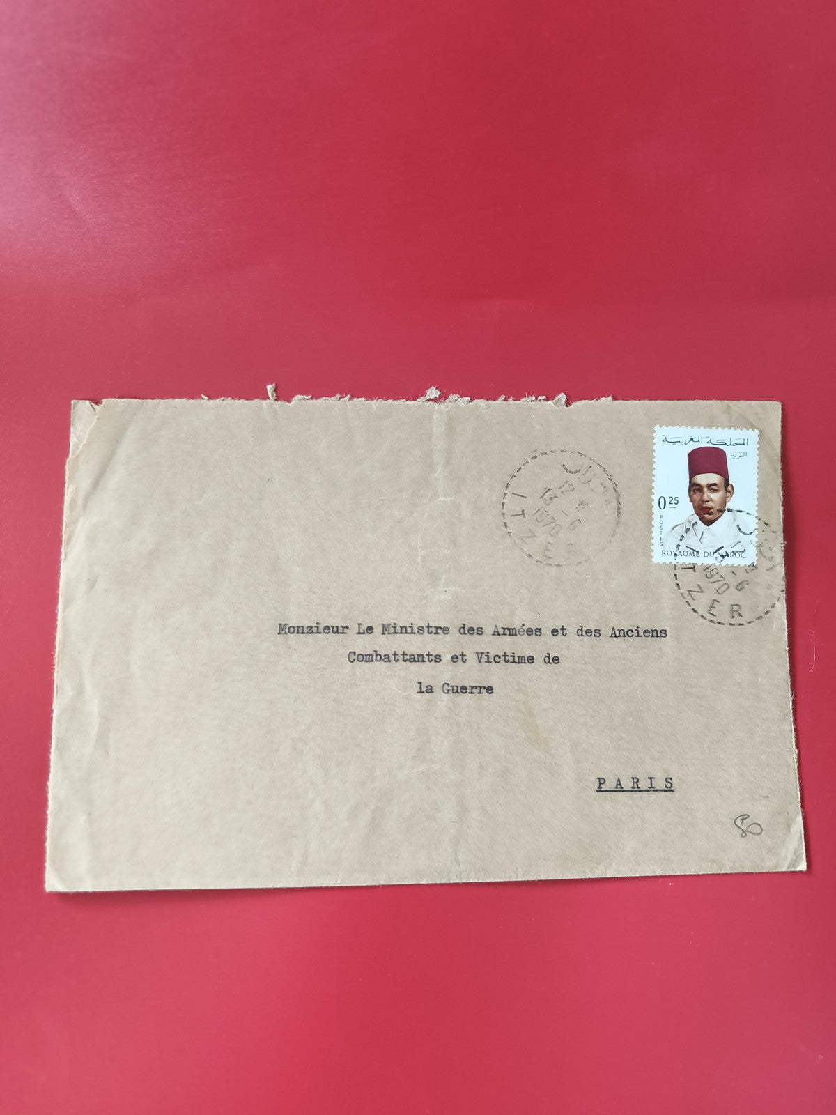 Enveloppe philatélie affranchie timbre Maroc, adressée Paris, cachet visible