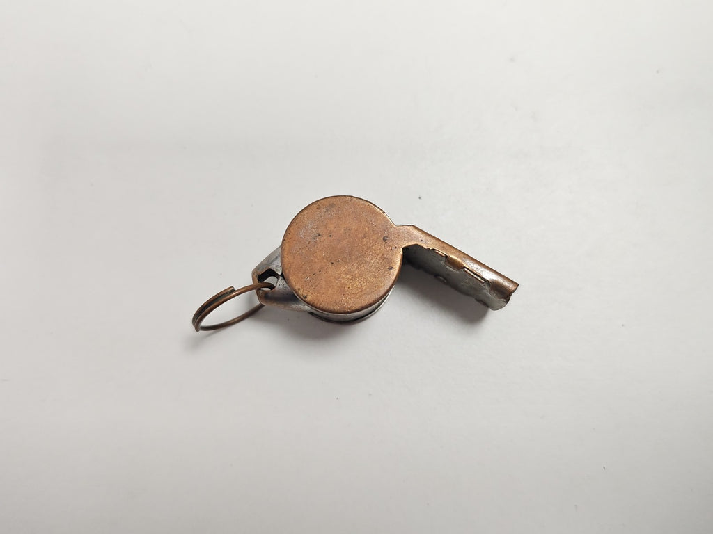 Sifflet ancien vintage petit format pour collectionneur objet rétro authentique
