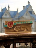 Broche vintage GAZ 67 1943 métal émaillé, pin's soviétique voiture ancienne