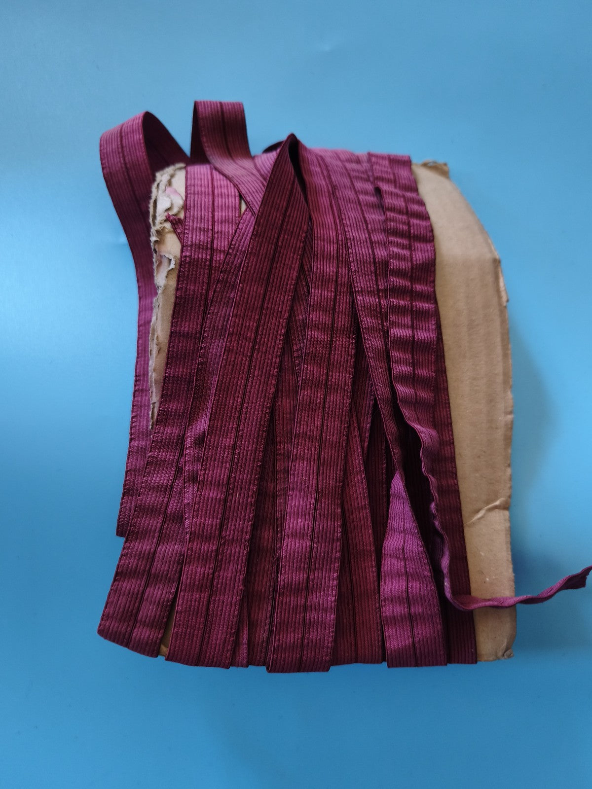 Vintage dentelles, galons et rubans anciens mercerie années 60 deadstock couture