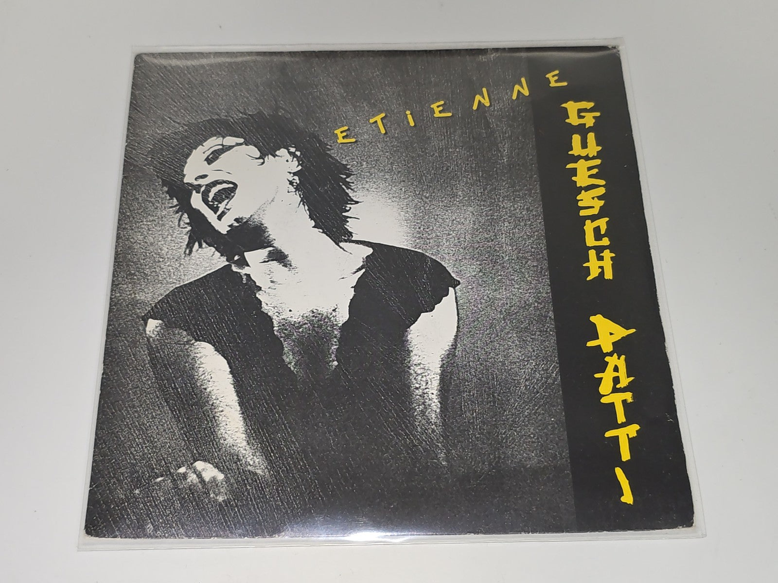 Vinyle 45 tours rétro ancien Étienne, disque vintage collection, très bon état