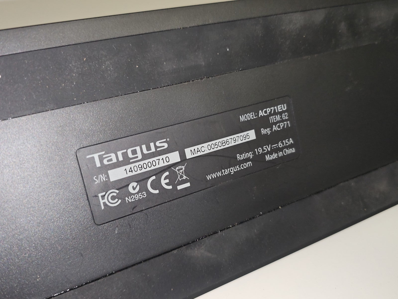 Station d'accueil Targus ACP71EU universelle pour PC portable, connectique étend