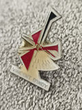 Pin's vintage Vincent d'Indy émail rouge noir, badge ancien musique (Ref 7)