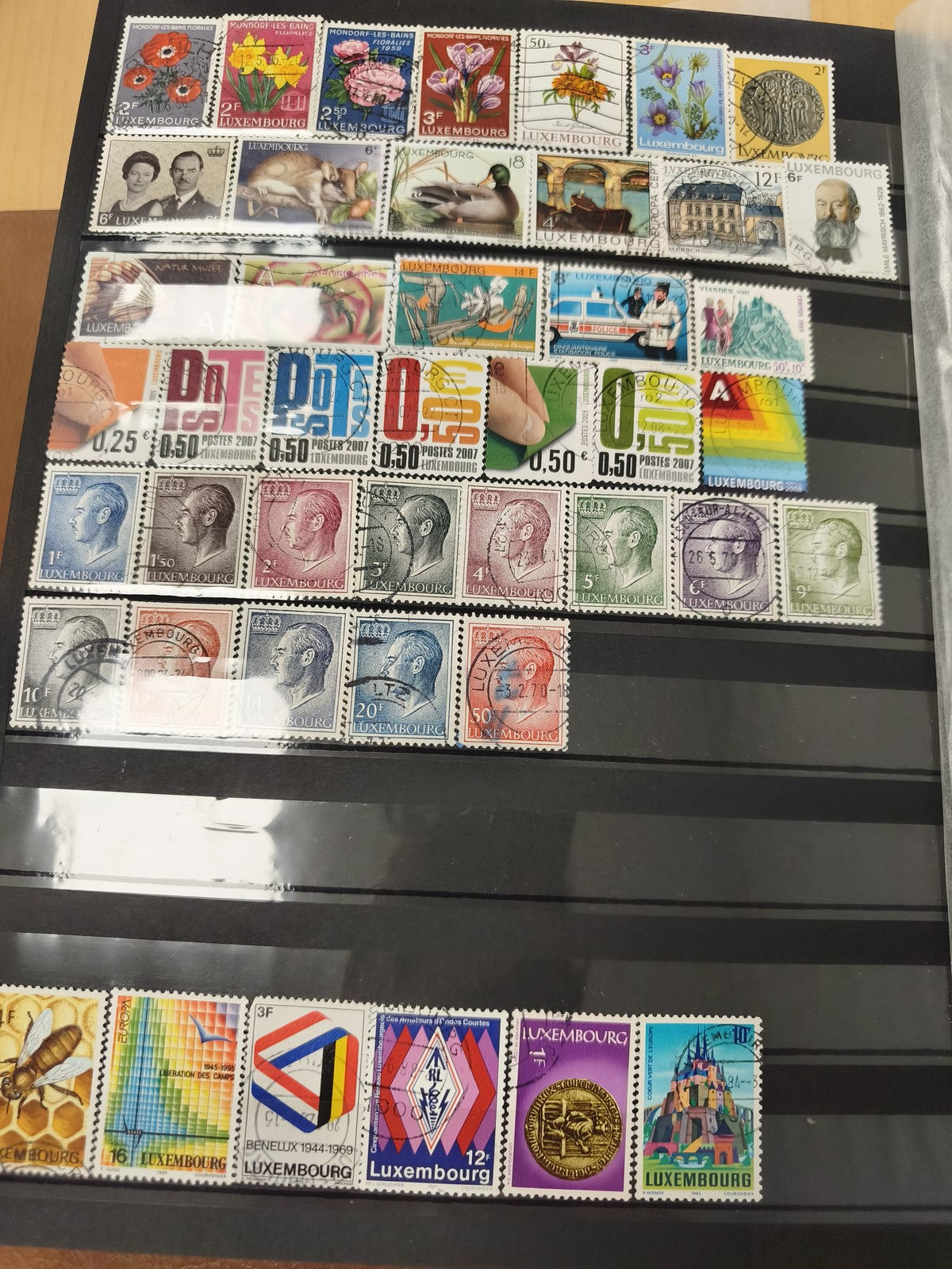 Lot timbres Luxembourg illustrés fleurs, animaux, architecture, d'occasion