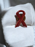 Pin's vintage Sidaction ancien badge ruban rouge lutte contre le SIDA collection
