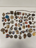 Très gros lot anciennes médailles et insignes militaires divers collection vinta