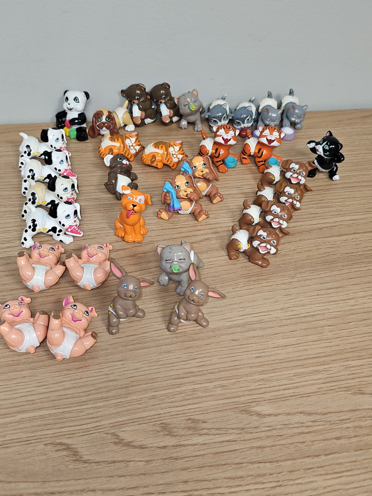 Lot de petites figurines Babies vintage ancien, collection rétro rare à découvri
