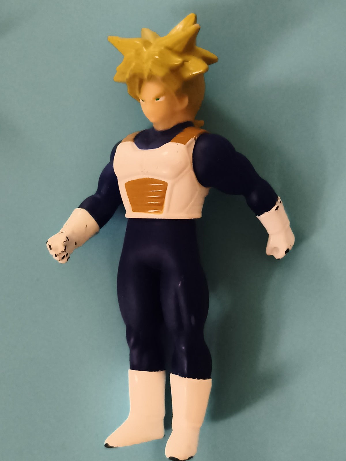 Figurine Trunks Super Saiyan Dragon Ball Z Gashapon armure bleu blanc