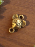 Pendentif tête de souris vintage métal doré années 1950 bijou ancien