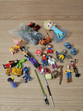 Lot figurines jouets divers enfants garçon fille personnages jeux mixte occasion