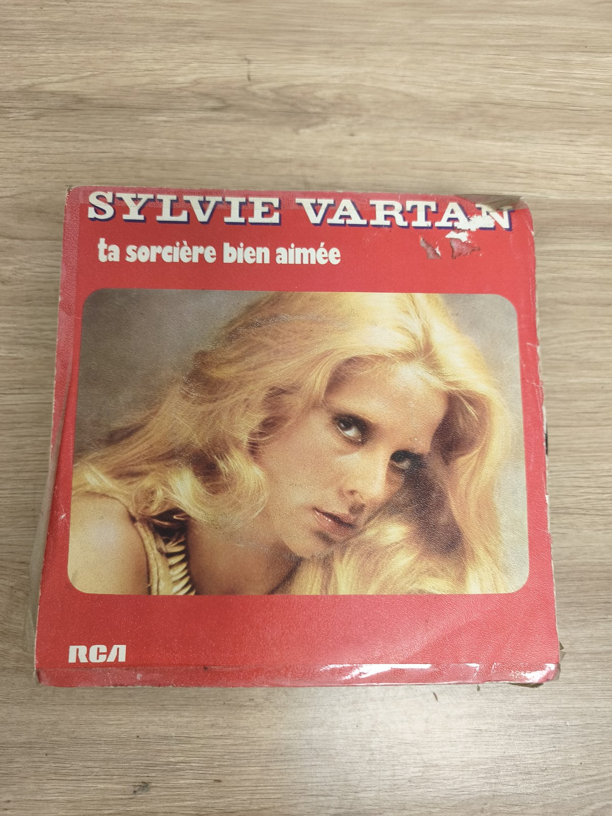 Vinyle 45T Sylvie Vartan Ta sorcière bien aimée pochette rouge RCA