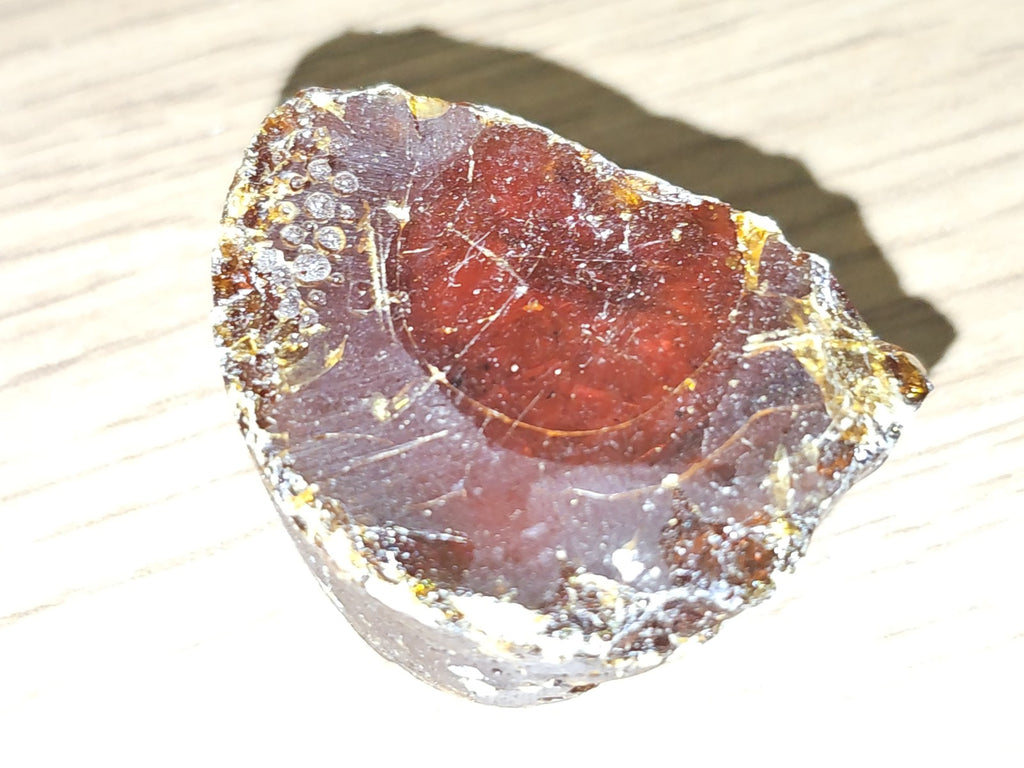 Ancien fragment d'ambre naturel vintage, pièce brute pour collection ou création