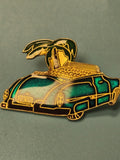 Pin's vintage voiture émaillé vert, motif palmier, ancien badge collection