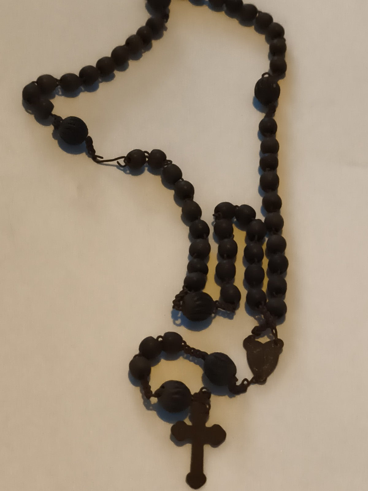 Chapelet catholique ancien perles noires croix vintage rosaire religieux