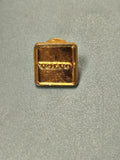 Vintage pin's Volvo doré carré ancien badge collection automobile rétro
