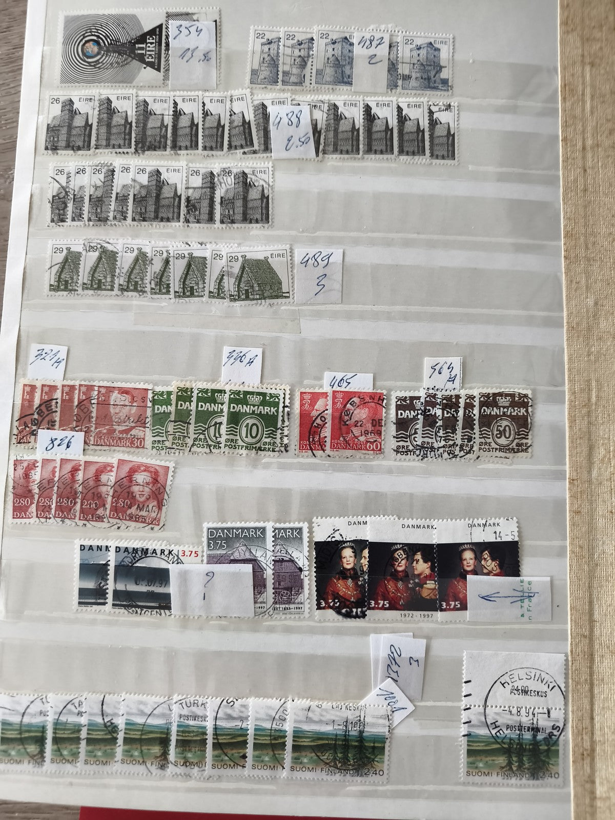 Lot de timbres européens oblitérés multicolores ? Irlande, Danemark, Finlande