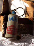Porte-clés publicitaire vintage MIR bouteille miniature, années 60-70, rare