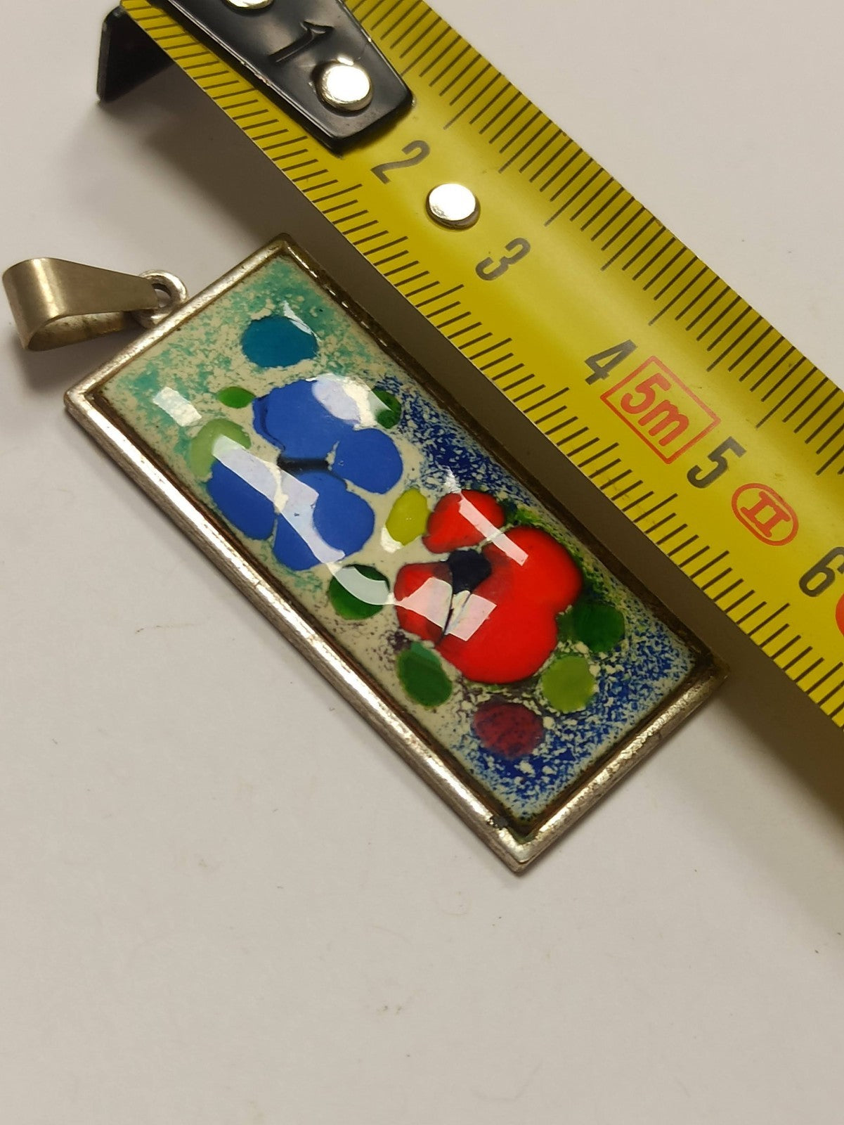 Pendentif ancien émaillé rectangulaire vintage, bijou créateur abstrait rétro