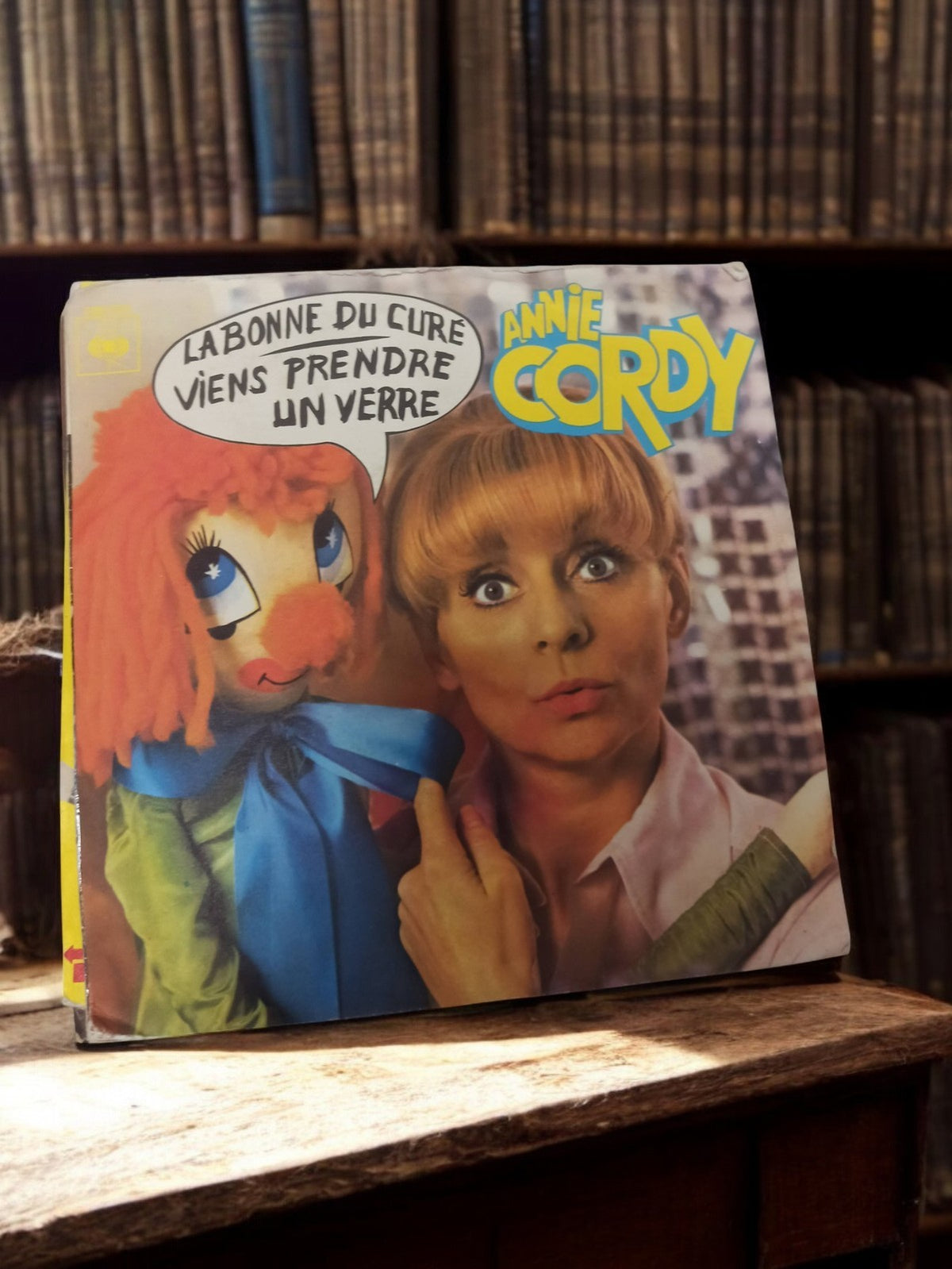 Disque vinyle 45 tours Annie Cordy vintage pochette colorée chanson française ré