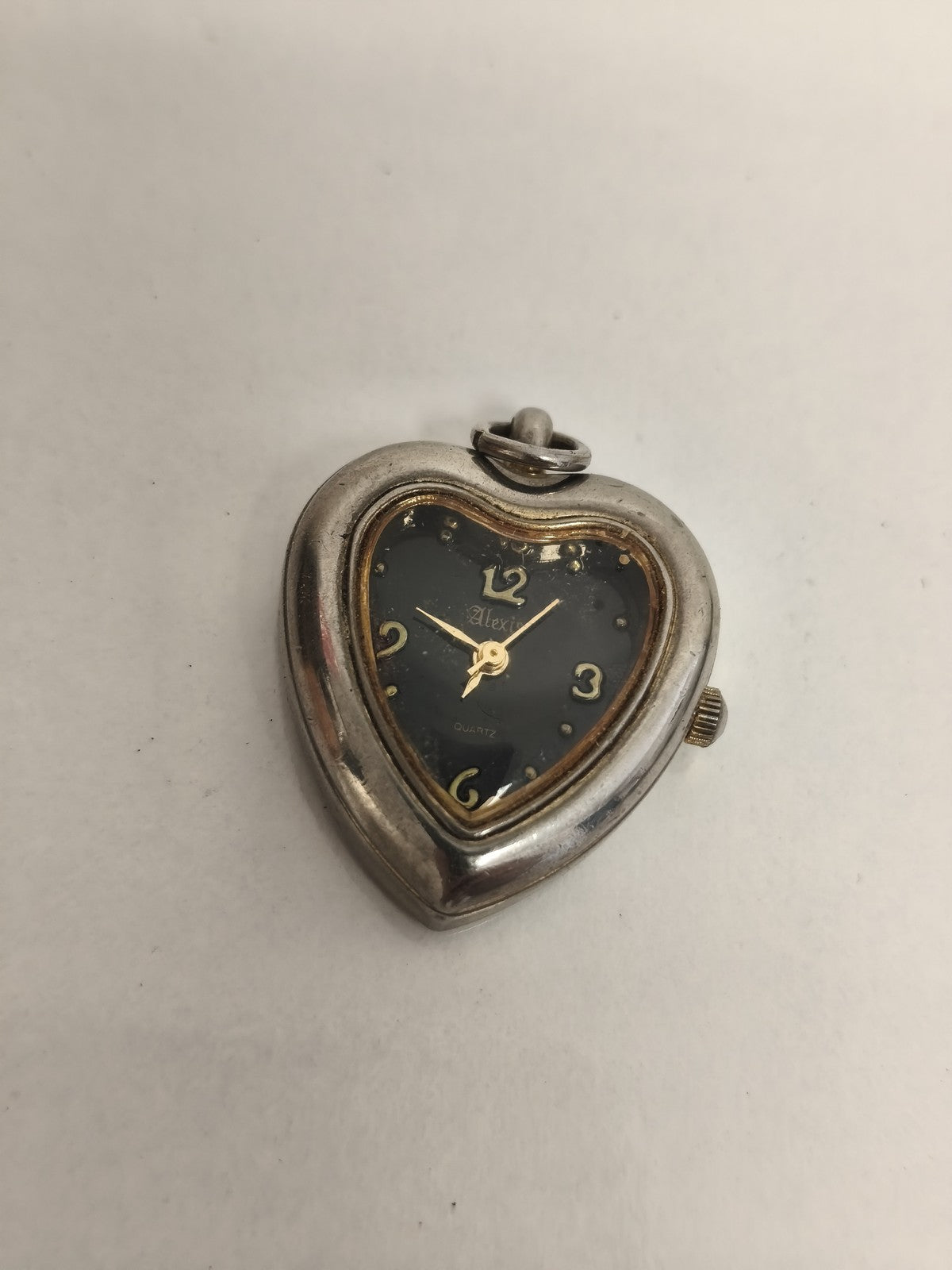 Montre pendentif vintage cœur Alexi quartz non testée en l’état rétro