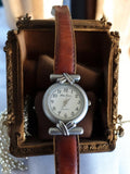 Montre femme vintage Blue Shace quartz cadran blanc bracelet marron rétro