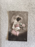CPA Bonne Année femme bouquet fleurs colorisée début XXe style art nouveau