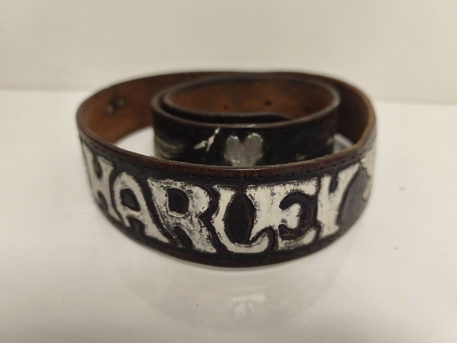 Ceinture vintage Harley Davidson cuir noir inscription relief années 70 biker