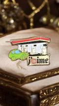 Pin's vintage ELF station-service j'aime voiture verte rétro