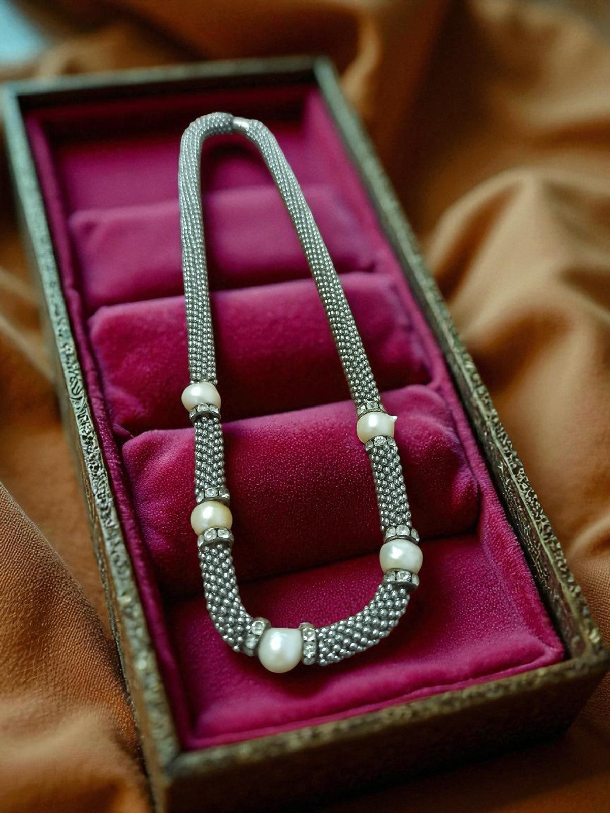 Collier ancien ethnique perles naturelles, maille argentée vintage artisanal