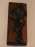 Plaque typographique ancienne femme panier bois gravure vintage