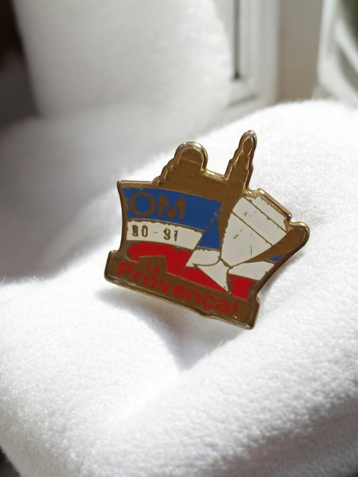 Pin's vintage OM 90-91 La Provençale badge rétro Olympique de Marseille football