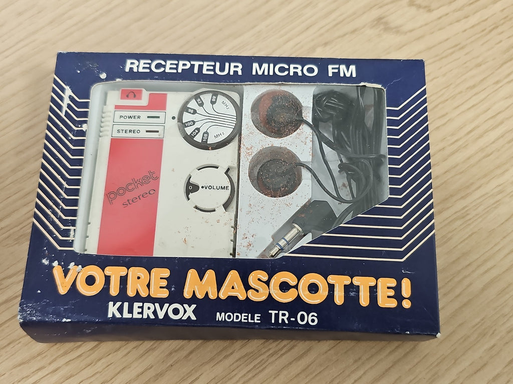 Radio de poche vintage Klervox TR-06 années 80 récepteur FM stéréo rétro
