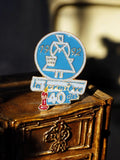 Pin's La Fermière 1992 40 ans émaillé bleu vintage badge rare
