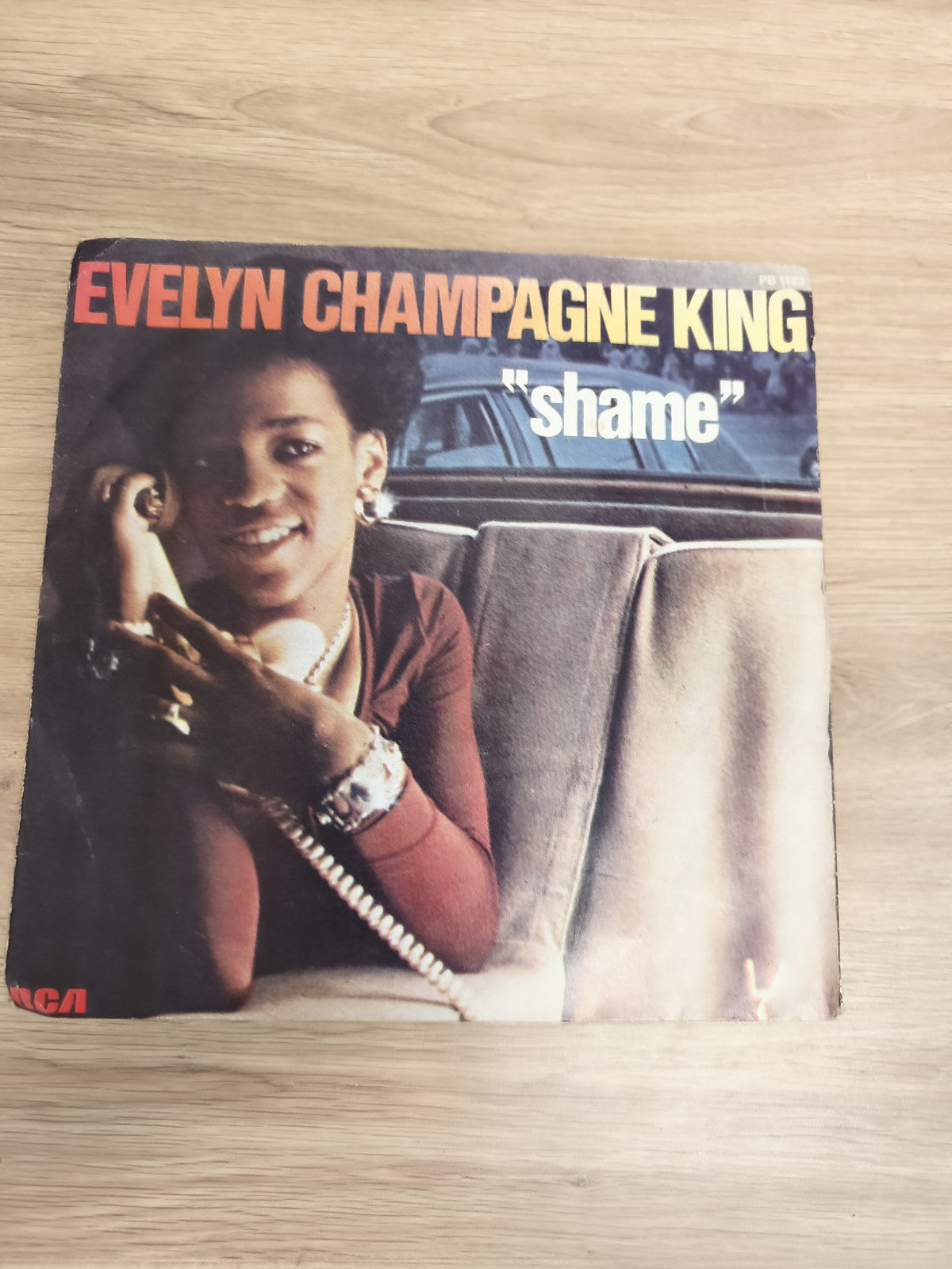 Vinyle 45 tours Evelyn Champagne King "Shame" pochette photo, RCA (Ref 2)