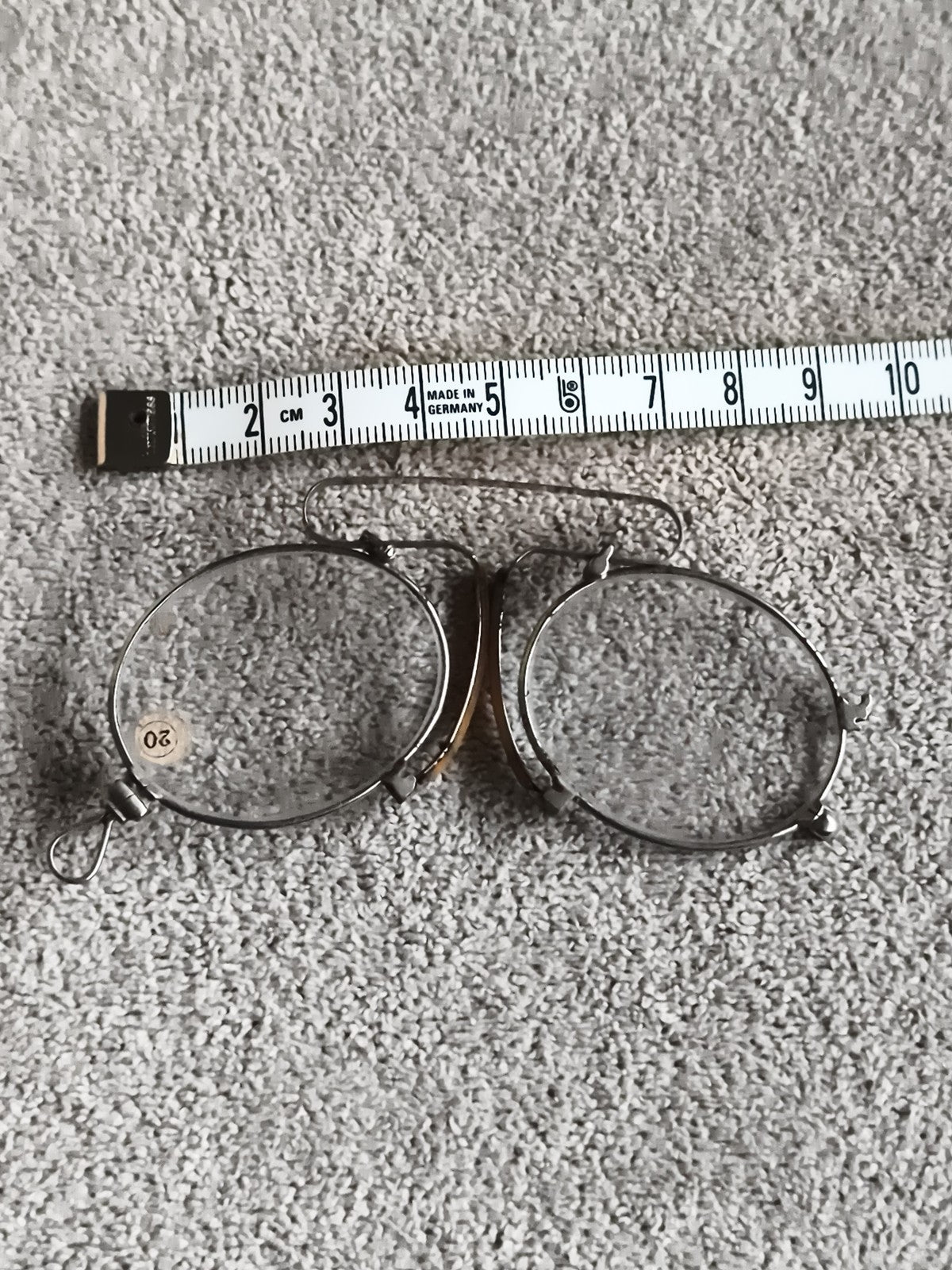 Lunettes pince-nez anciennes vintage métal rondes monture optique rétro