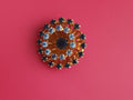 Broche ancienne ronde dorée strass bleu foncé clair vintage rétro