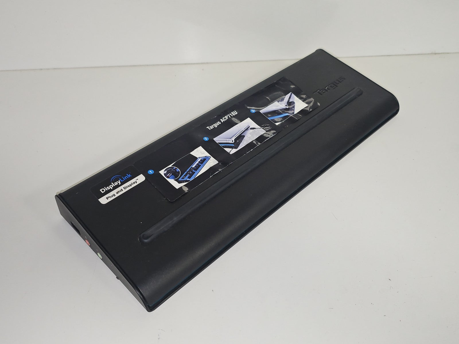 Station d'accueil Targus ACP71EU universelle pour PC portable, connectique étend