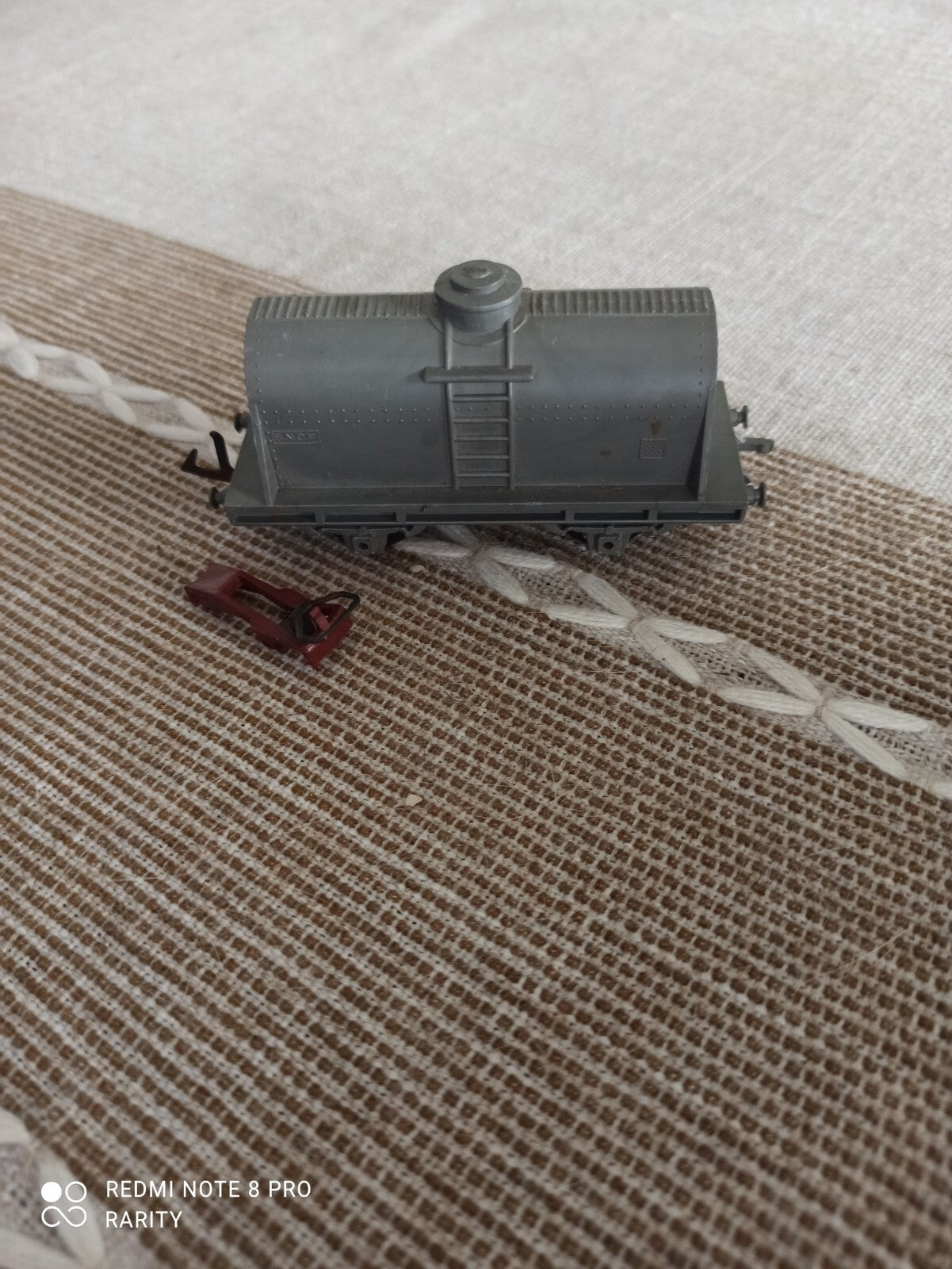 Wagon citerne gris Jouef SNCF vintage, transport miniature ancien