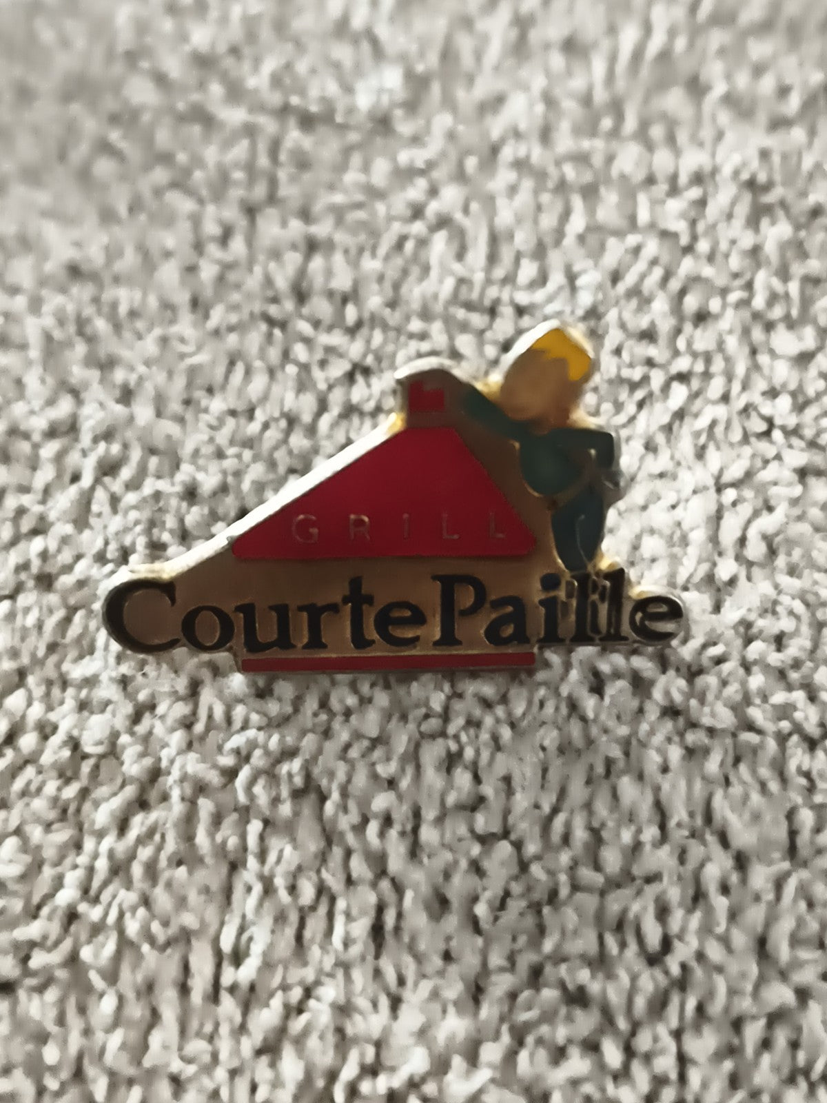 Pin's publicitaire vintage Courtepaille grill émaillé badge ancien (Ref 6)