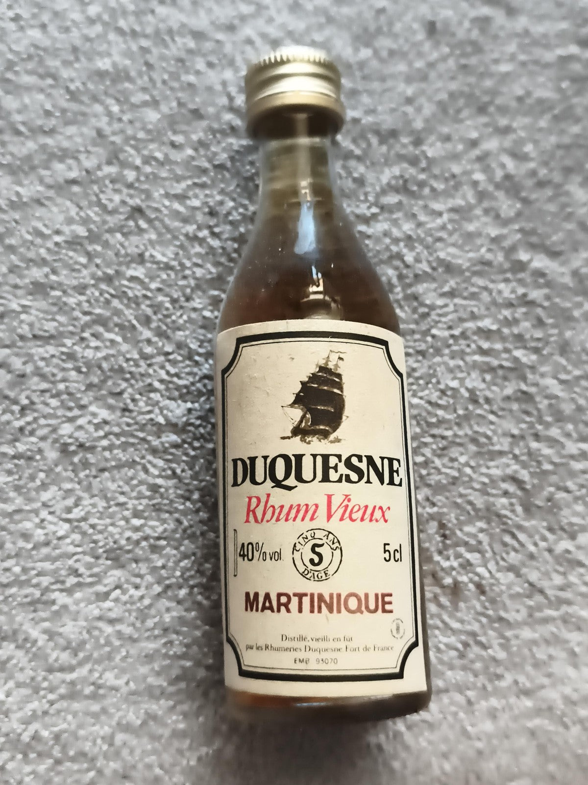 Mignonnette DUQUESNE Rhum Vieux 5cl vintage partiellement pleine Martinique
